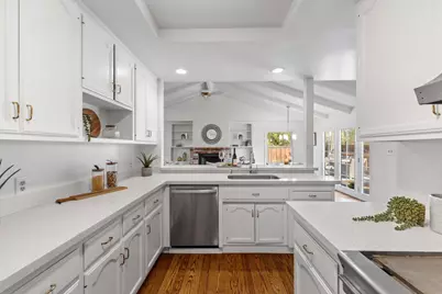 818 W Grant Pl, San Mateo, CA 94402 - Photo 11