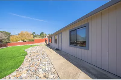 9340 Pollock Ln, Salinas, CA 93907 - Photo 7