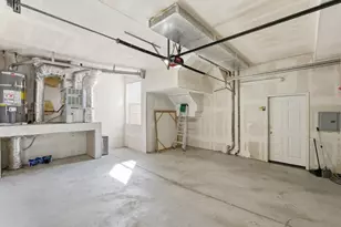 63 Lois Ln, San Francisco, CA 94134 - Photo 35