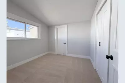 27723 Foxlane Dr, Canyon Country, CA 91351 - Photo 17