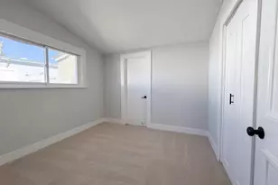 27723 Foxlane Dr, Canyon Country, CA 91351 - Photo 17