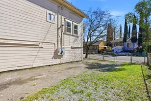 345 S Pilgrim St, Stockton, CA 95205 - Photo 21