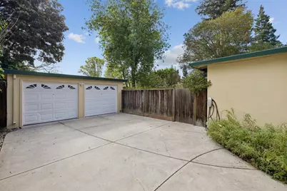 674 Bryson Ave, Palo Alto, CA 94306 - Photo 31