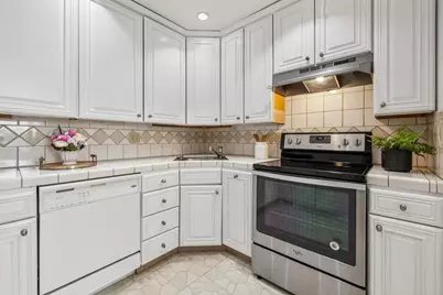 1061 Beach Park Blvd 307, Foster City, CA 94404 - Photo 33