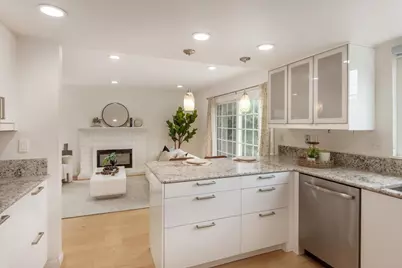985 Summerfield Dr, San Jose, CA 95121 - Photo 9