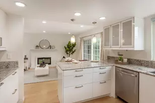 985 Summerfield Dr, San Jose, CA 95121 - Photo 9