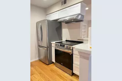 3001 Los Prados St 104, San Mateo, CA 94403 - Photo 5