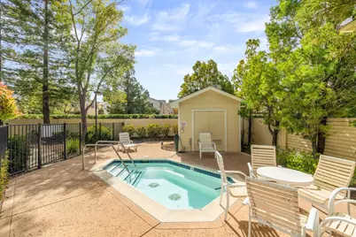 576 W Parr Ave 1, Los Gatos, CA 95032 - Photo 31