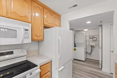 576 W Parr Ave 1, Los Gatos, CA 95032 - Photo 15