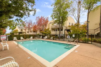576 W Parr Ave 1, Los Gatos, CA 95032 - Photo 29