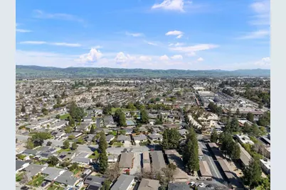 8275 Westwood Dr, Gilroy, CA 95020 - Photo 19