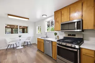 1537 Cypress Ave, San Mateo, CA 94401 - Photo 17