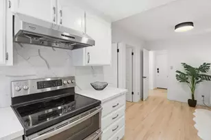 3528 Broadview Ct, San Mateo, CA 94403 - Photo 9