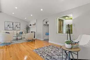 14355 La Rinconada Dr, Los Gatos, CA 95032 - Photo 11