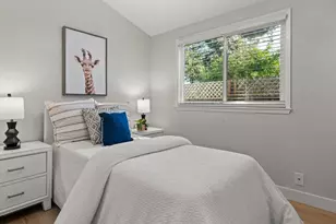 14355 La Rinconada Dr, Los Gatos, CA 95032 - Photo 27