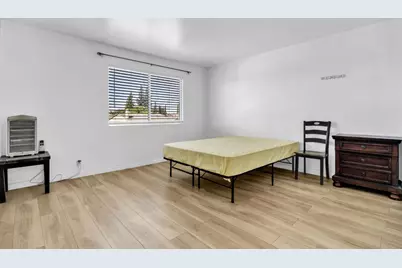 6245 Pantano Dr, Sacramento, CA 95824 - Photo 17