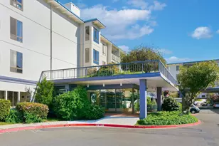 8 Commodore Dr C457, Emeryville, CA 94608 - Photo 23