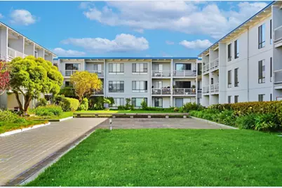 8 Commodore Dr C457, Emeryville, CA 94608 - Photo 35