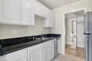 8 Commodore Dr C457, Emeryville, CA 94608 - Photo 13