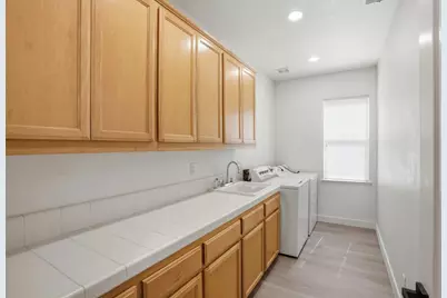 381 Honeybell St, Los Banos, CA 93635 - Photo 43