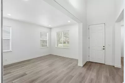 381 Honeybell St, Los Banos, CA 93635 - Photo 13