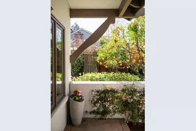 1331 Hoover St, Menlo Park, CA 94025 - Photo 5