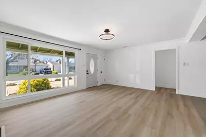 3817 Martin Dr, San Mateo, CA 94403 - Photo 11