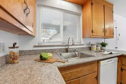 2767 Winchester Dr, Hayward, CA 94541 - Photo 15