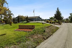 913 Ridgemark Dr, Hollister, CA 95023 - Photo 63