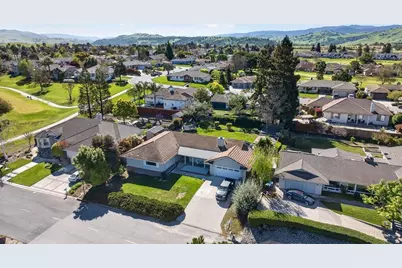 913 Ridgemark Dr, Hollister, CA 95023 - Photo 53