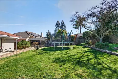 913 Ridgemark Dr, Hollister, CA 95023 - Photo 43