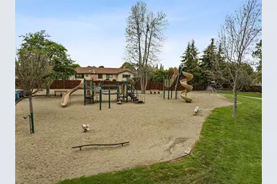 913 Ridgemark Dr, Hollister, CA 95023 - Photo 73