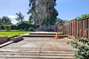 913 Ridgemark Dr, Hollister, CA 95023 - Photo 39