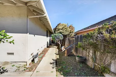 913 Ridgemark Dr, Hollister, CA 95023 - Photo 45