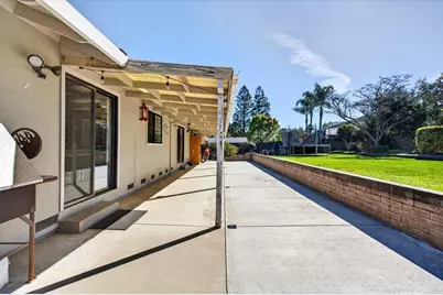 913 Ridgemark Dr, Hollister, CA 95023 - Photo 37