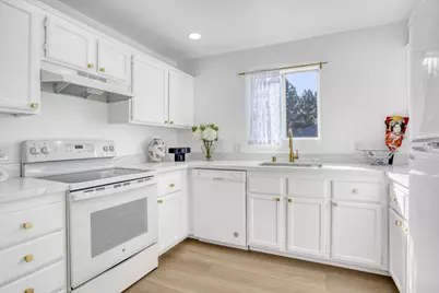 650 Encore Way, San Jose, CA 95134 - Photo 11