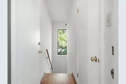 70 Tiptoe Ln, Burlingame, CA 94010 - Photo 21