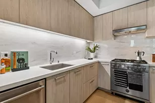 188 W Saint James St 10311, San Jose, CA 95110 - Photo 13