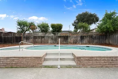 1941 Memorial Dr, Hollister, CA 95023 - Photo 33