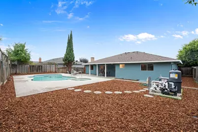 1941 Memorial Dr, Hollister, CA 95023 - Photo 35