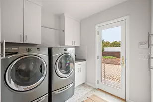 17074 Bohlman Rd, Saratoga, CA 95070 - Photo 23