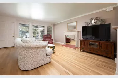 18 Yarnall Pl, Redwood City, CA 94063 - Photo 7