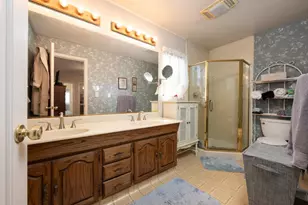 18 Yarnall Pl, Redwood City, CA 94063 - Photo 17