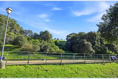 8124 Cabernet Ct, San Jose, CA 95135 - Photo 41