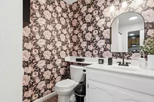 1055 Padre Dr 2, Salinas, CA 93901 - Photo 17