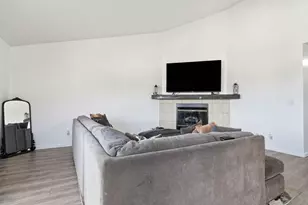 1055 Padre Dr 2, Salinas, CA 93901 - Photo 5