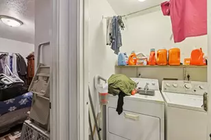 2745 E 10th St, Oakland, CA 94601 - Photo 19