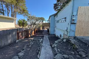 1046 Balboa Ave, Pacific Grove, CA 93950 - Photo 7