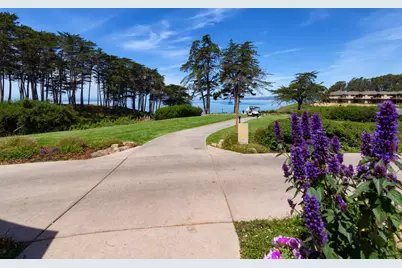 302 Seascape Resort Dr, Aptos, CA 95003 - Photo 17