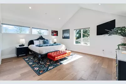 16 Hillview Ave, Redwood City, CA 94062 - Photo 9